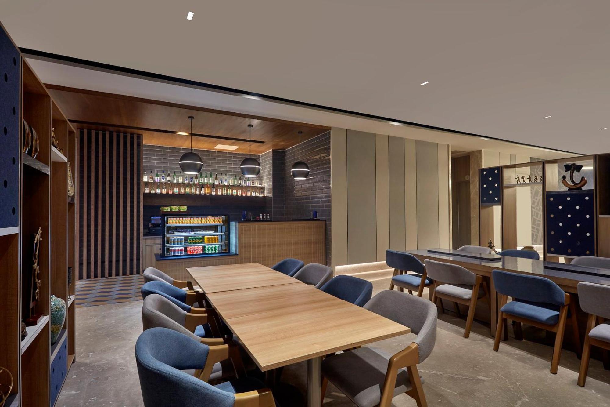 Holiday Inn Express Bengaluru Bommasandra By Ihg Kammasandra المظهر الخارجي الصورة
