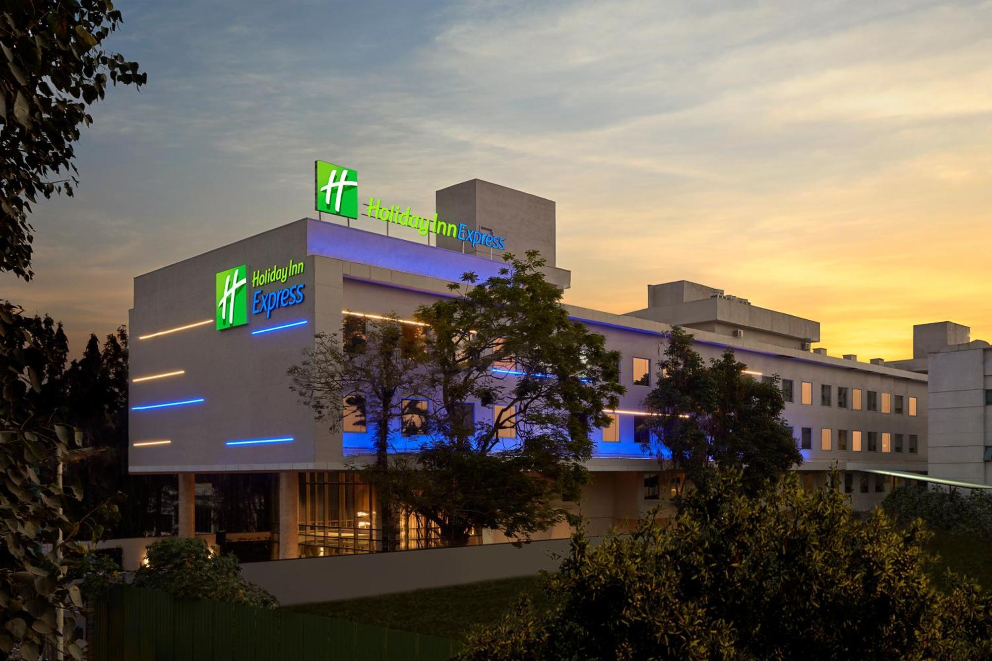 Holiday Inn Express Bengaluru Bommasandra By Ihg Kammasandra المظهر الخارجي الصورة